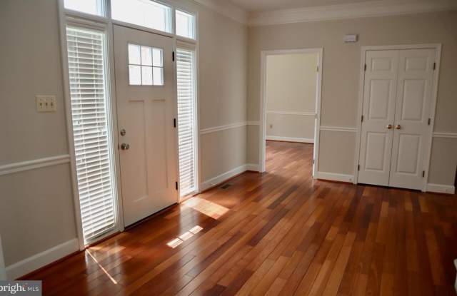 YOUR NEW HOME SEARCH IS OVER!! A Stately, 4-bedroom, 4-bathroom Colonial home with over $4,700 SF is available in Olney! Gallery 3