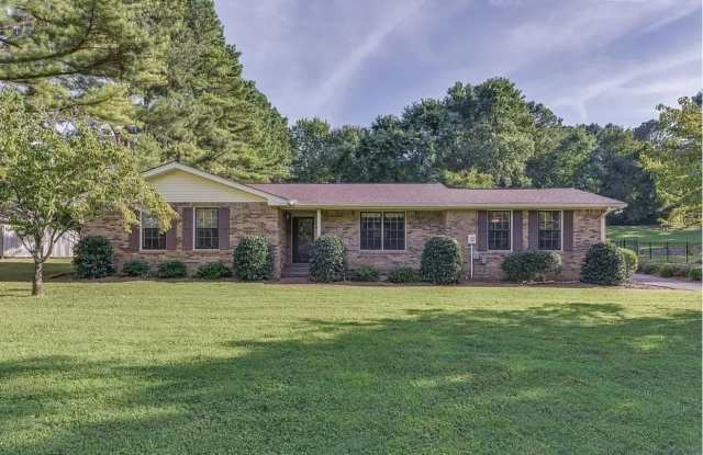 612 Oakwood Terrace Gallery 1