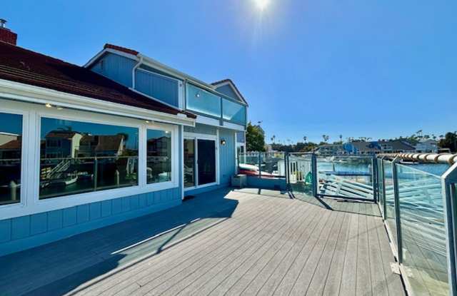 Boat Dock Home | Oxnard | 3 Bed + 2.5 Bath | 2204 Kingsbridge Ln photos photos