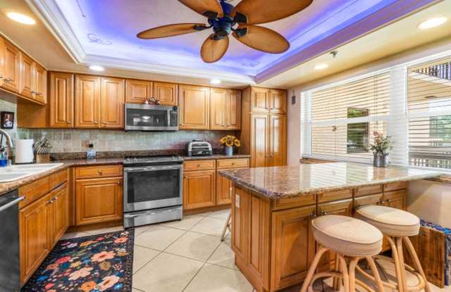 374 Golfview Road 205, North Palm Beach, FL 33408 photos photos