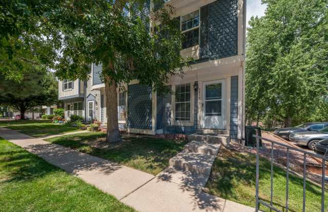 End Unit Townhome in Victoria Village photos photos