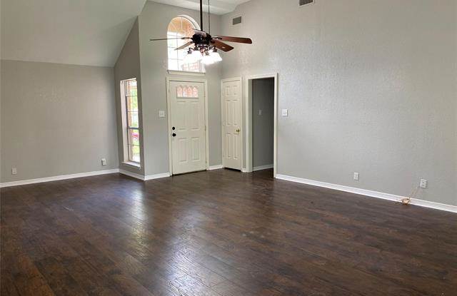 2533 Bauer Drive Gallery 4