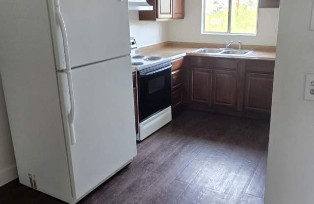 111 South Outpost Road - 4 photos photos