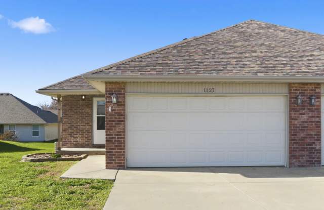 1127 N Northwood Avenue - 1127 North Northwood Avenue, Republic, MO 65738