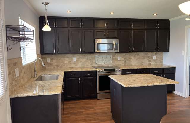 5823 Armstrong Wl Gallery 4