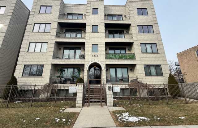 Luxury 3BR/2BA Condo – Prime Hyde Park Location, Modern Finishes photos photos