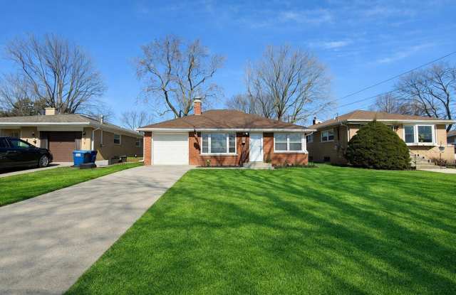 910 S Golf Cul De Sac Street photos photos