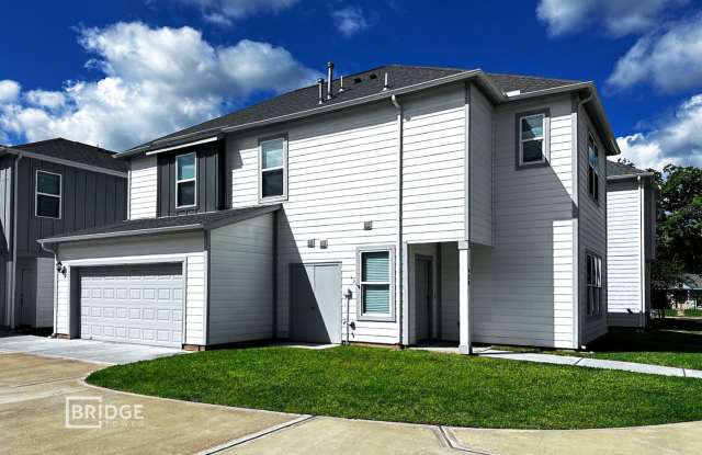 AMHERST - 430 Huisache Street, Lake Jackson, TX 77566