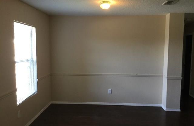 1761 Cliffbrook Drive Gallery 3