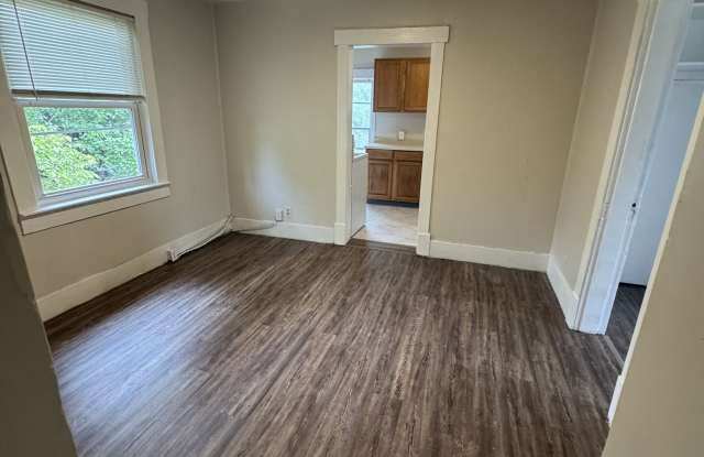 908 Southwest Macvicar Avenue - 4 Gallery 3