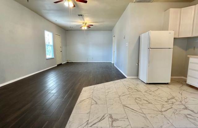 COMING SOON - Spacious 1-Bedroom Detached Apartment! *ALL UTILITIES INCLUDED* photos photos