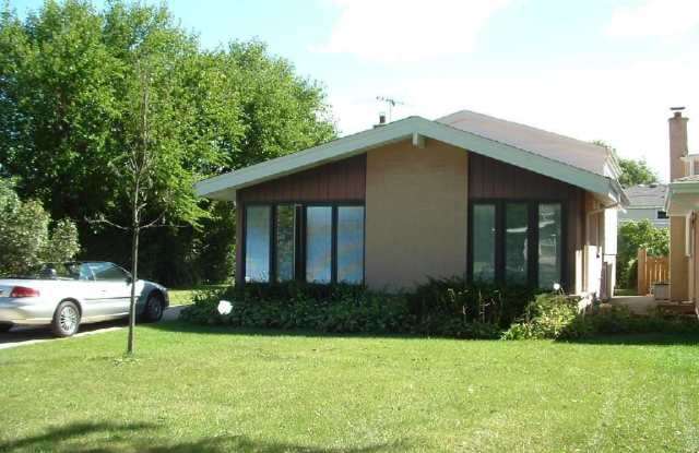 1101 S. Chestnut - 1101 South Chestnut Avenue, Arlington Heights, IL 60005