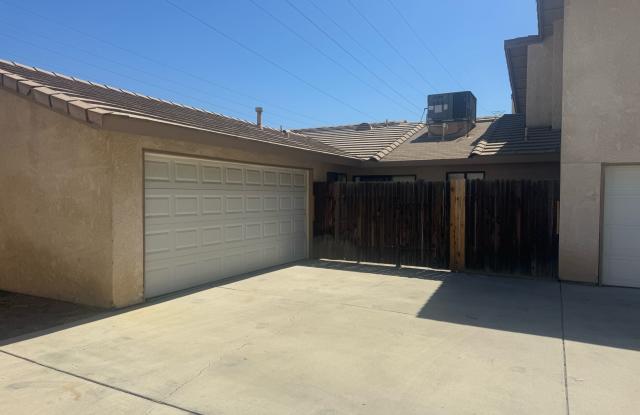 8200 Laborough Drive - B Gallery 3