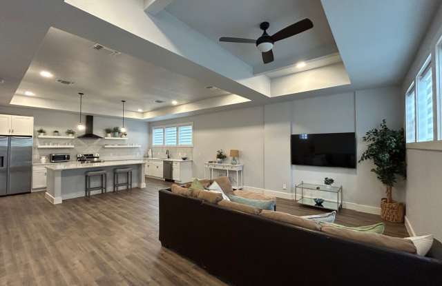 2BED / 1BATH Condo/Townhome For Lease! Available NOW! photos photos