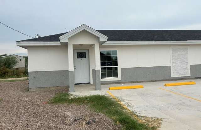 2458 De Leon Dr photos photos