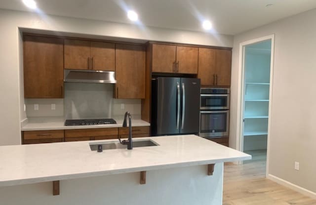 STUNNING 3-BEDROOM DUBLIN HOME LOCATED IN A GREAT NEIGHBORHOOD. - 7065 Coombsville Loop, Dublin, CA 94568