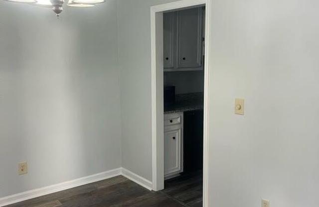 709 Bay Tree Circle Gallery 3