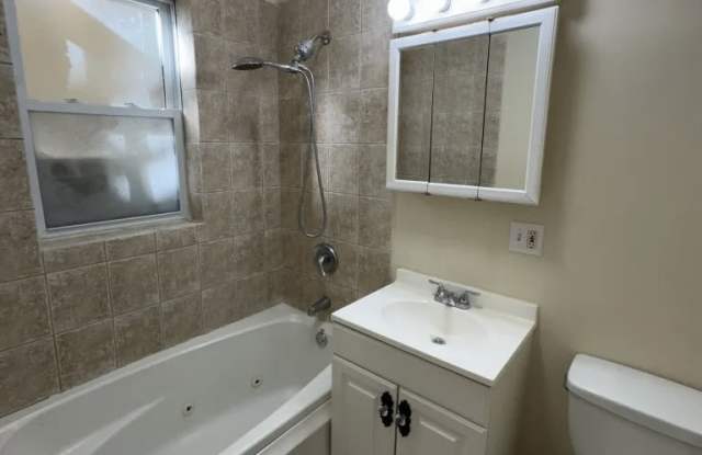 2257 W Rosemont Ave - 2257 West Rosemont Avenue, Chicago, IL 60659