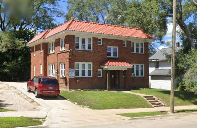 1306 N Rockton Ave photos photos