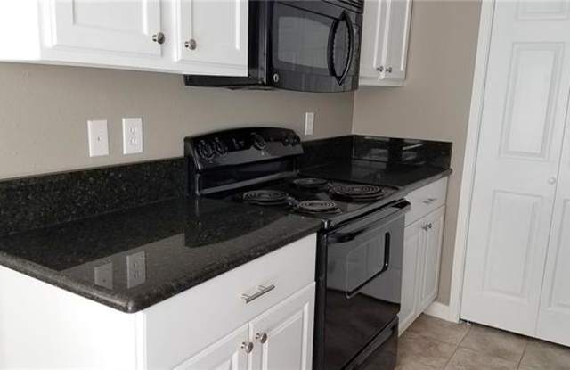 829 Woodland Court Gallery 4