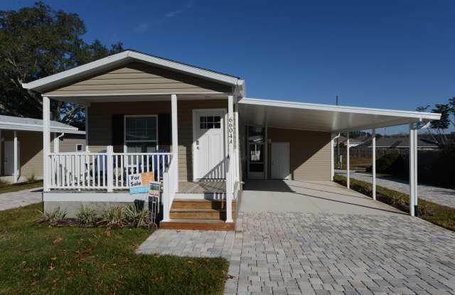 6604 A Lakewood Dr photos photos
