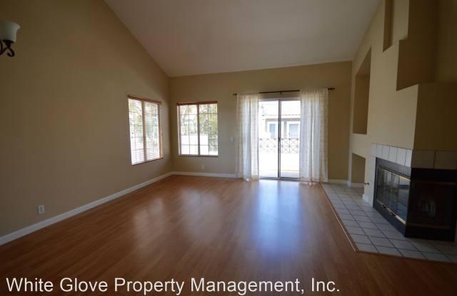 8056 E. Desert Pine Drive Gallery 4