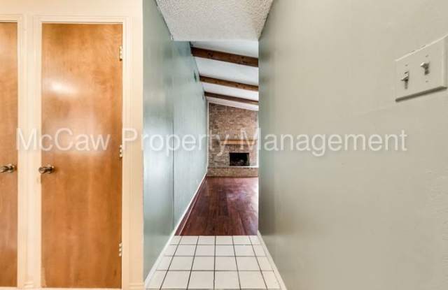 2913 Green Ridge Street Gallery 4