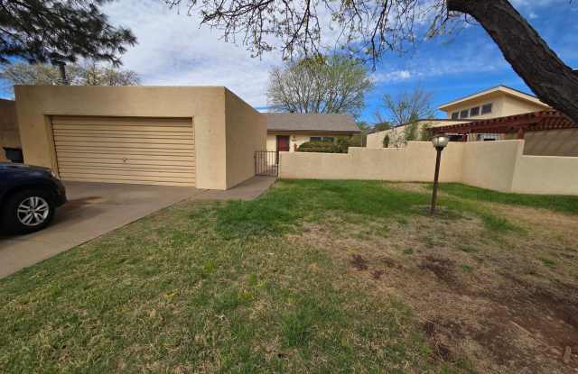 Adorable 3 Bed/2 Bath Paseo Village Townhome photos photos