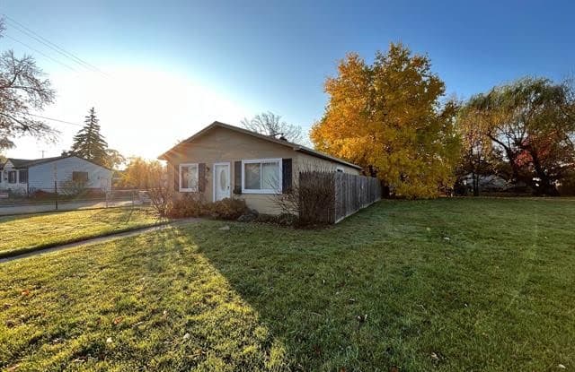 244 E WOODWARD HEIGHTS Boulevard - 244 East Woodward Heights Boulevard, Hazel Park, MI 48030 244 E WOODWARD HEIGHTS Boulevard - 244 East Woodward Heights Boulevard, Hazel Park, MI 48030