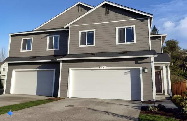 4 Bedroom DuPont Home for Rent Gallery 1