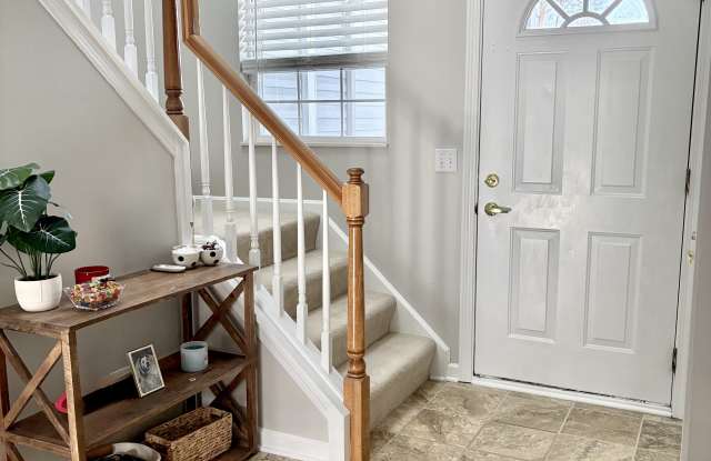 23277 Sharon Drive Gallery 4