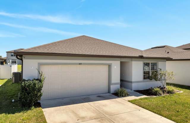 Lovely 4/2 in Davenport! Available now! Gallery 4