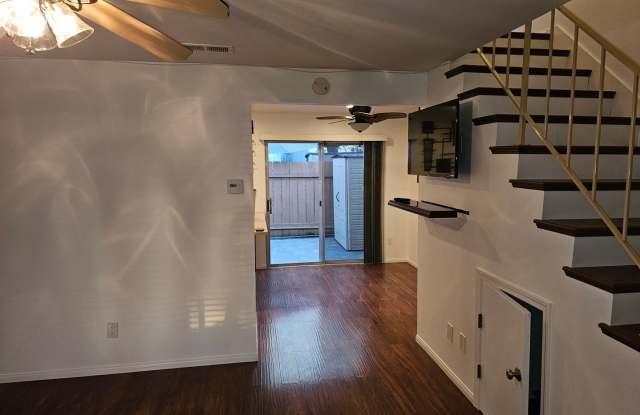 Remodeled 2bedroom 1.5 Bath Townhouse - 493 South Lincoln Avenue, El Cajon, CA 92020