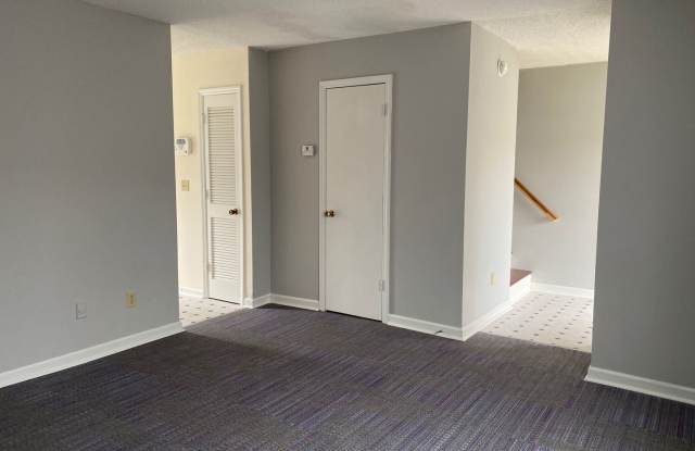 6895 Shahid Row Gallery 4