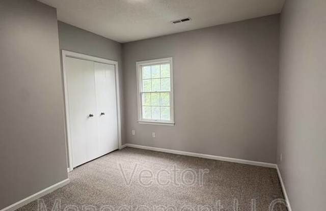 2842 Dixwell Avenue - D Gallery 4