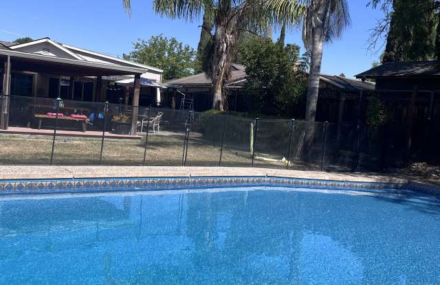 3870 Greenway Drive photos photos