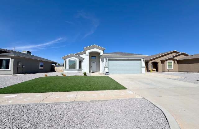 Beautiful 3 Bed 2 Bath with Refrig A/C! photos photos Beautiful 3 Bed 2 Bath with Refrig A/C! photos photos