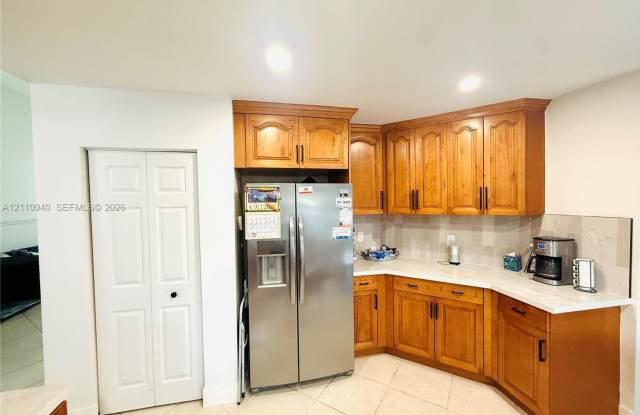 18438 NW 9th Street 18438, Pembroke Pines, FL 33029 - 3603 Gallery 4