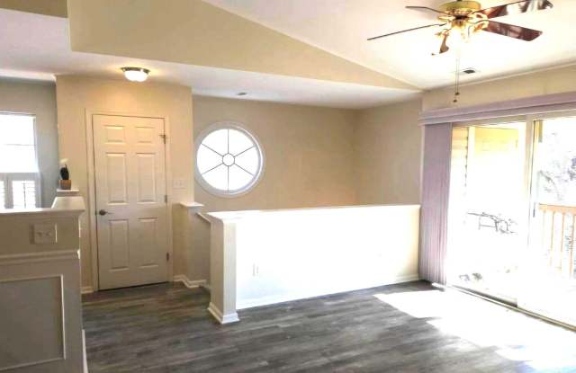 9440 SCARLET OAK Drive Gallery 4
