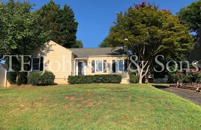 Charming 2 Bedroom Home in Winston-Salem – 864 Fenimore St photos photos Charming 2 Bedroom Home in Winston-Salem – 864 Fenimore St photos photos