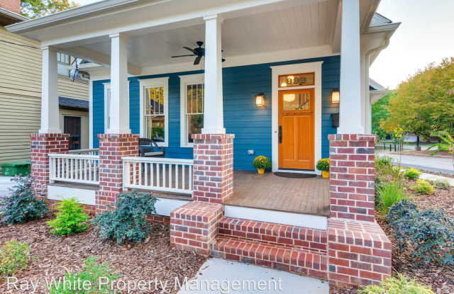 993 Albion Avenue NE Gallery 2