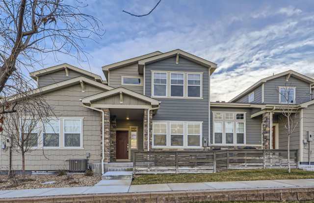 Stunning 3 bedroom 2.5 Bath in Commerce City! photos photos