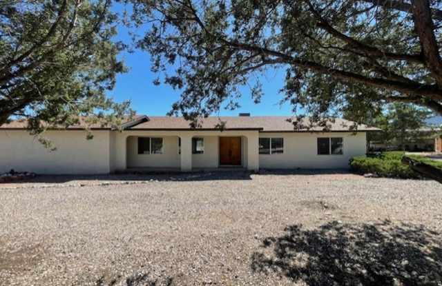3 Bedroom 2 Bath home with great views - Contact Property Pros Property Managment - 625 East Fir Street, Verde Village, AZ 86326