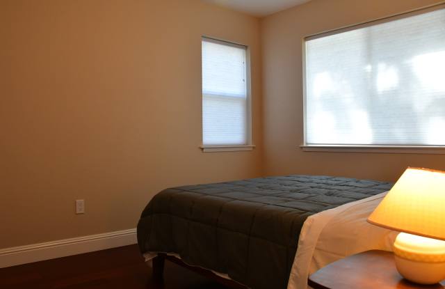 1140 Hanna Grove Trl, Unit B Gallery 4