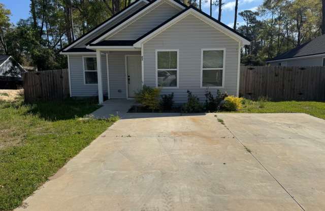 Attention to Detail Sets this 3/2 Rental Apart in Wakulla photos photos