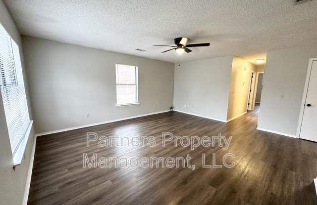 5704 Sara Street - A Gallery 2