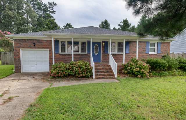 Beautifully maintained 4 bedroom, 2 bath ranch style home in Great Bridge, Chesapeake! Gallery 1