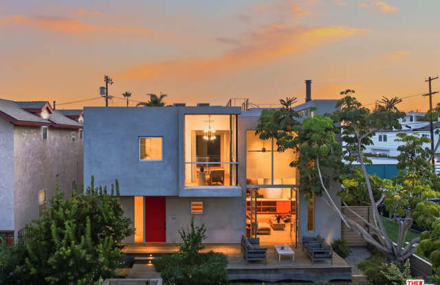 2801 Sanborn Avenue Gallery 1