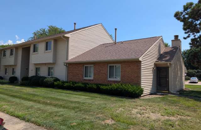 1609 Lyndhurst West Drive - 1Unit D Gallery 2
