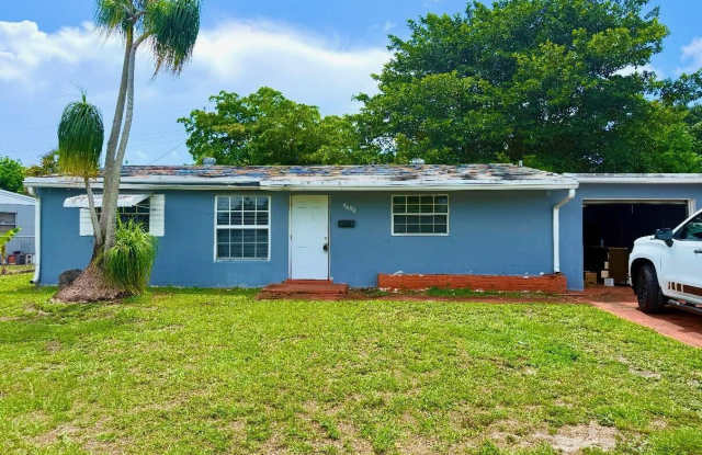 5698 Gramercy Dr - 5698 Gramercy Drive, Palm Beach County, FL 33407